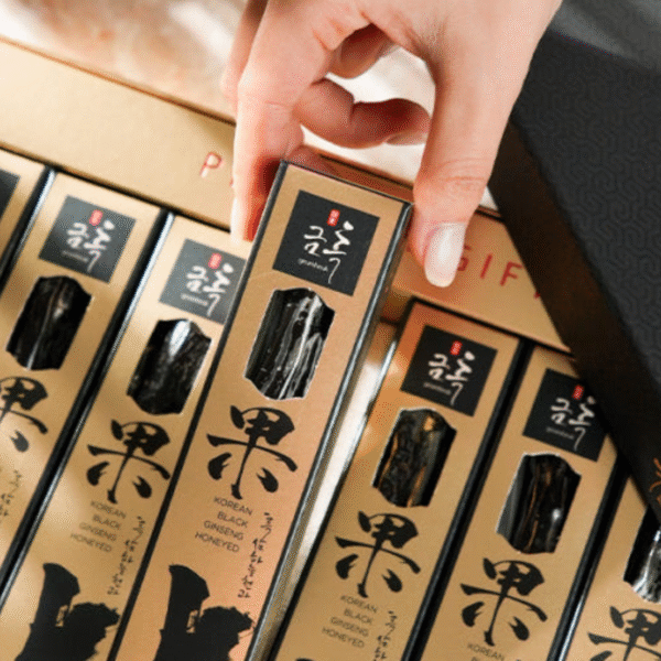 GeumHeuk Honey-Infused Black Ginseng Whole-Root 600g (30 g × 20 pouches ) - Image 11