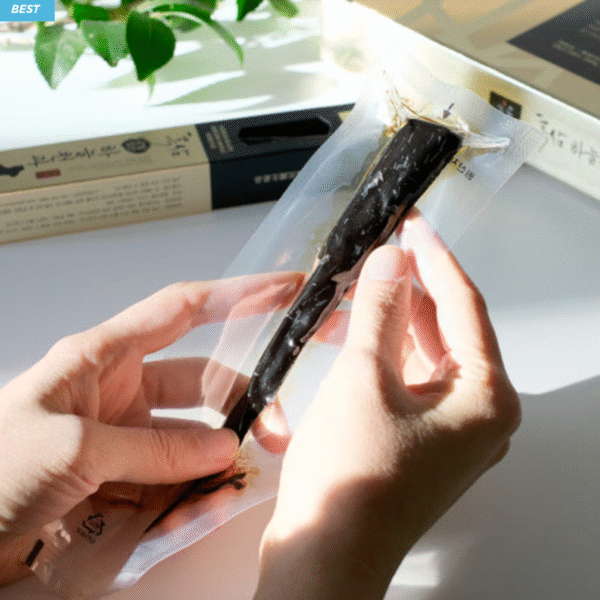 GeumHeuk Honey-Infused Black Ginseng Whole Root (30 g × 10 pieces) - Image 9
