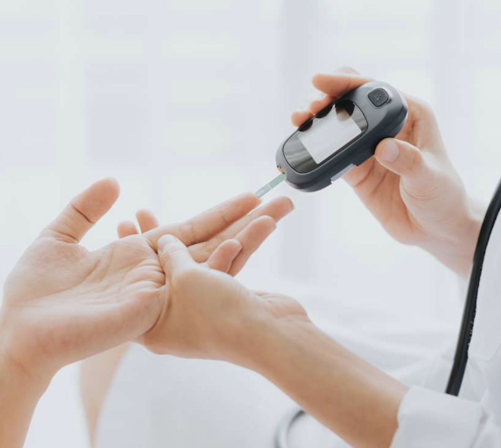 walking-and-blood-sugar-health Walking and blood sugar health benefits
